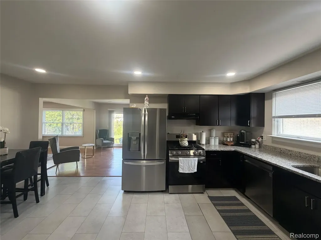 37540 Rosebush Street Sterling Heights City MI 48310