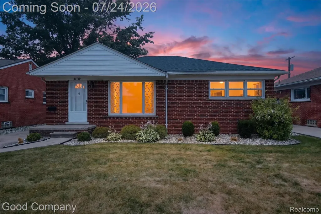 25719 San Rosa Drive St. Clair Shores City MI 48081