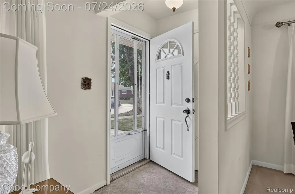 25719 San Rosa Drive St. Clair Shores City MI 48081