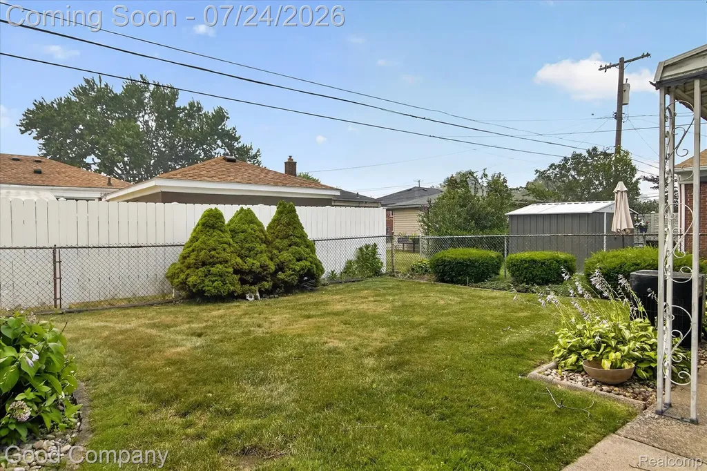 25719 San Rosa Drive St. Clair Shores City MI 48081