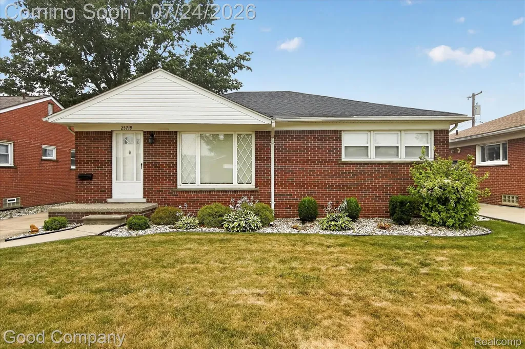 25719 San Rosa Drive St. Clair Shores City MI 48081