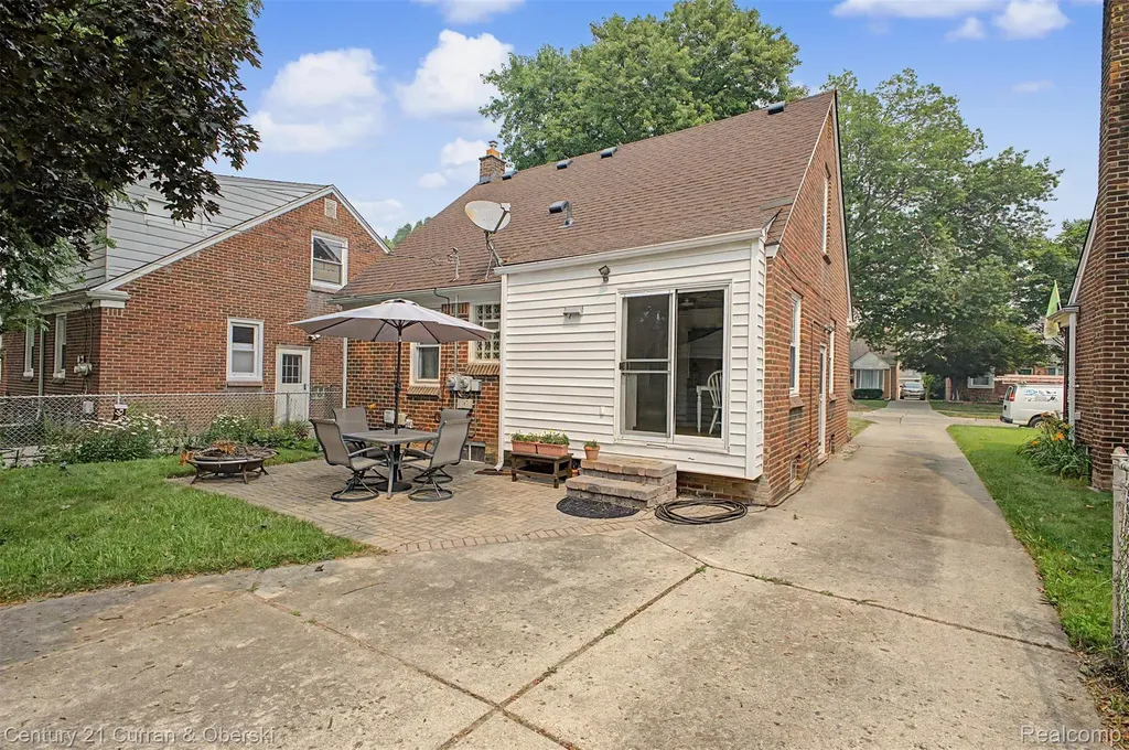 1521 Highview Street Dearborn City MI 48128