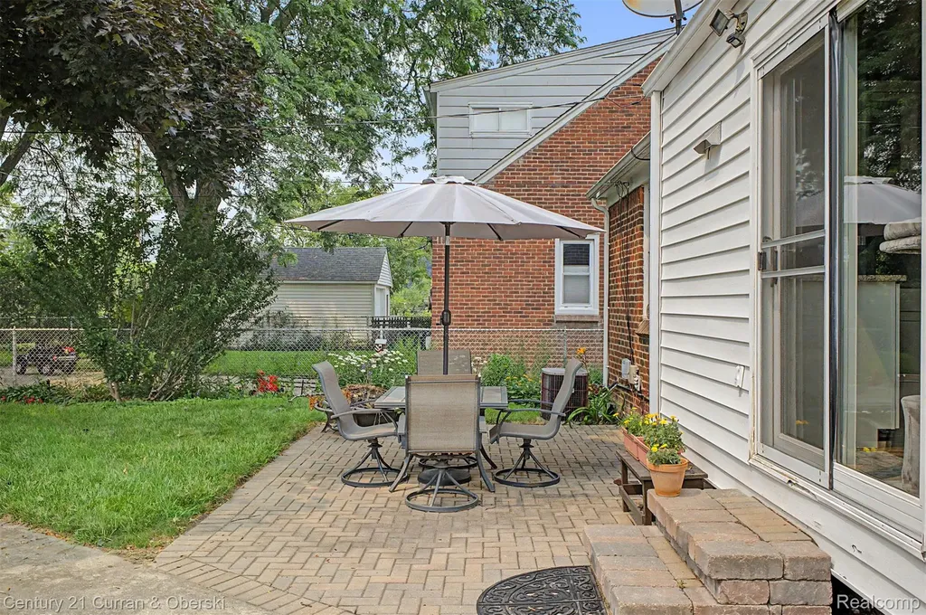 1521 Highview Street Dearborn City MI 48128