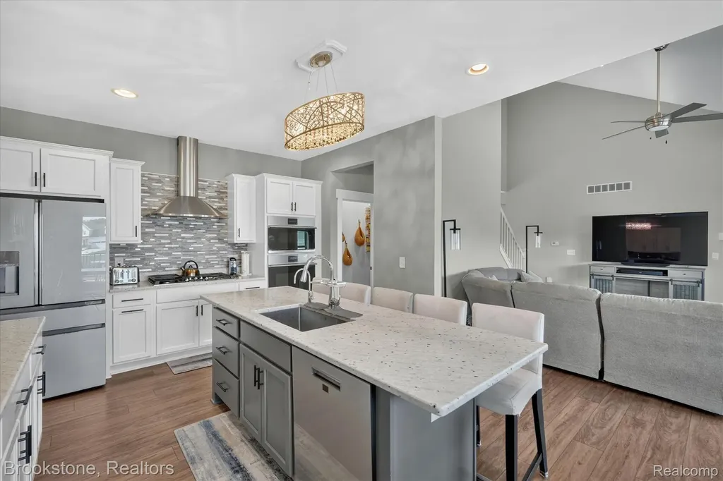 9830 Loretta Lane Green Oak Township MI 48178