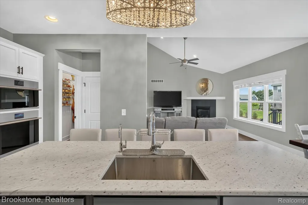 9830 Loretta Lane Green Oak Township MI 48178