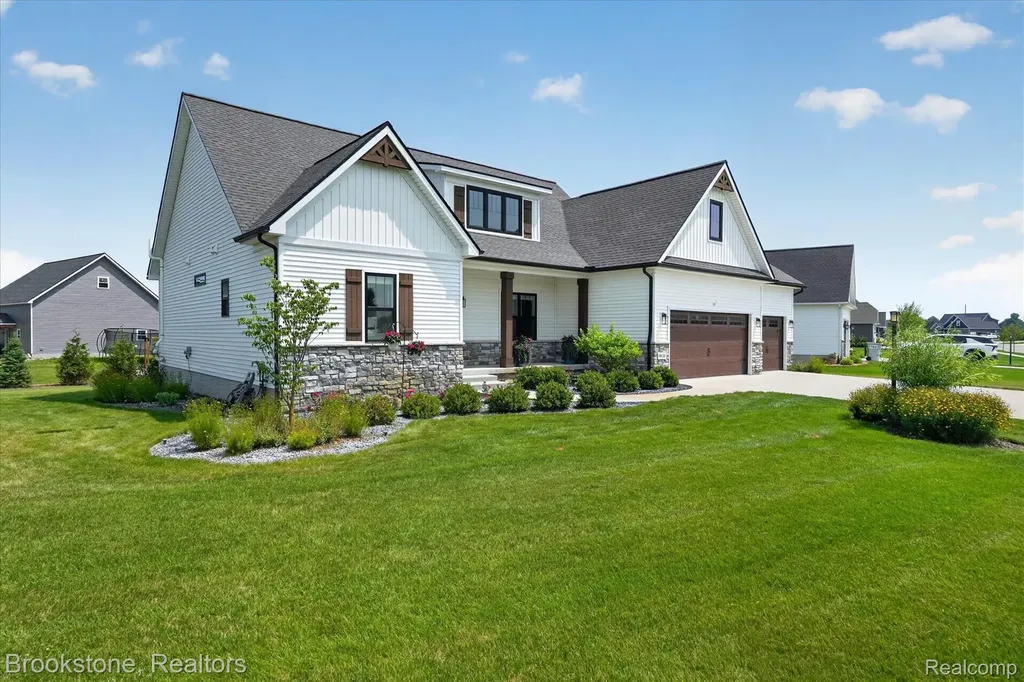 9830 Loretta Lane Green Oak Township MI 48178