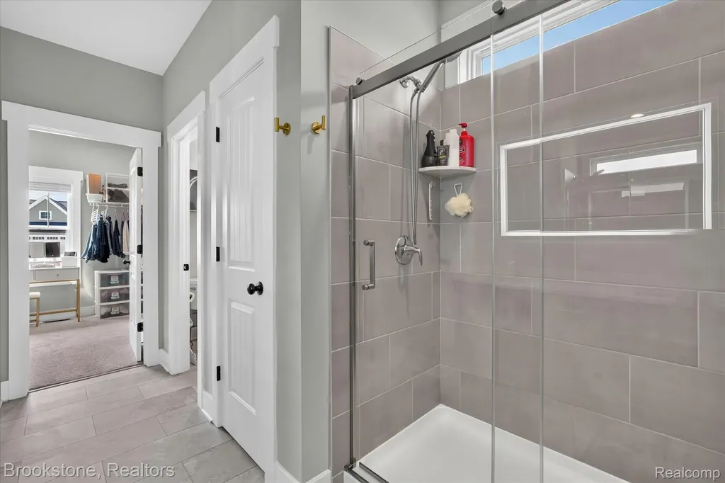9830 Loretta Lane Green Oak Township MI 48178