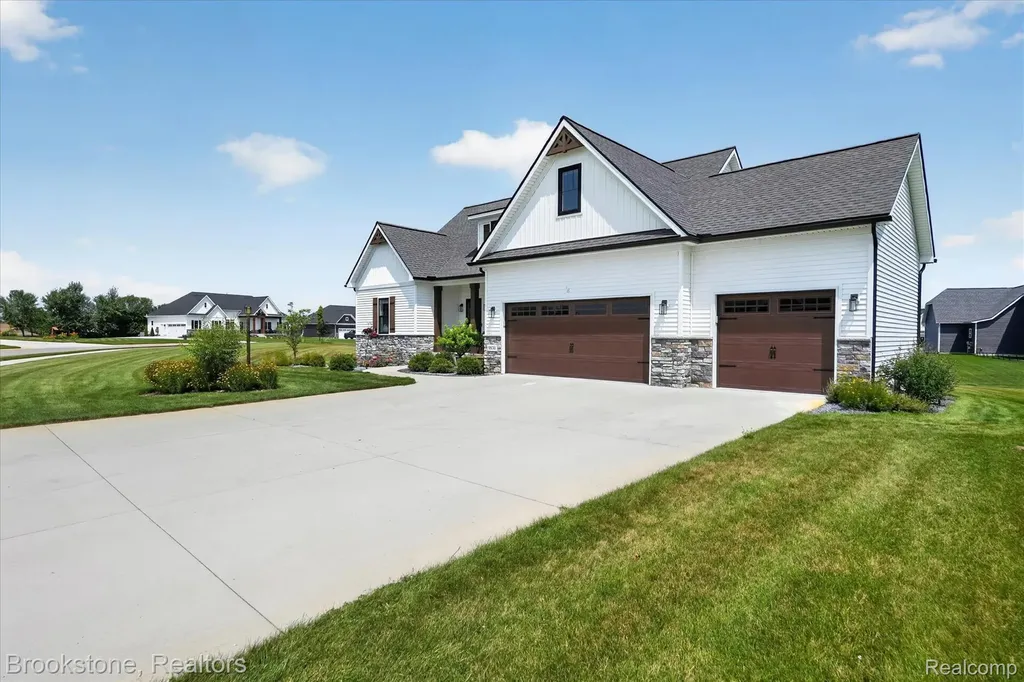 9830 Loretta Lane Green Oak Township MI 48178