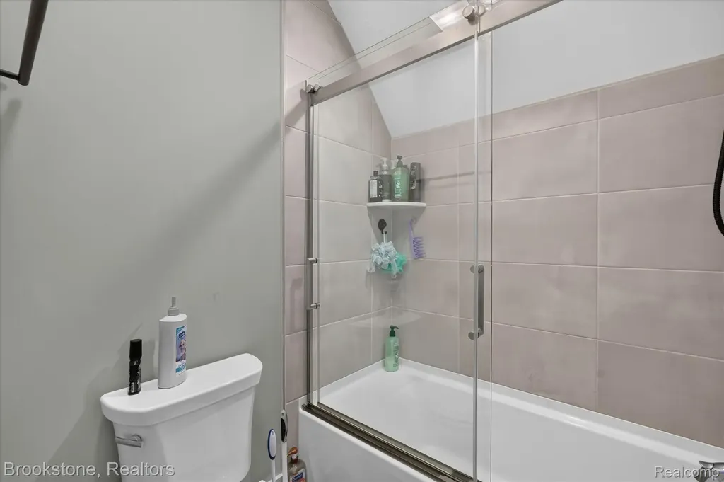9830 Loretta Lane Green Oak Township MI 48178