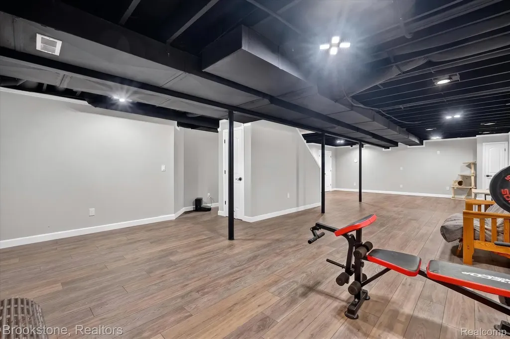 9830 Loretta Lane Green Oak Township MI 48178