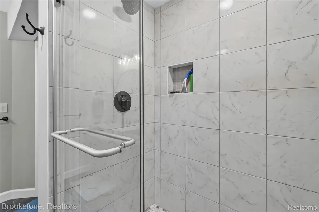 9830 Loretta Lane Green Oak Township MI 48178