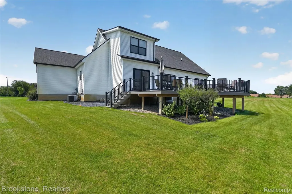 9830 Loretta Lane Green Oak Township MI 48178