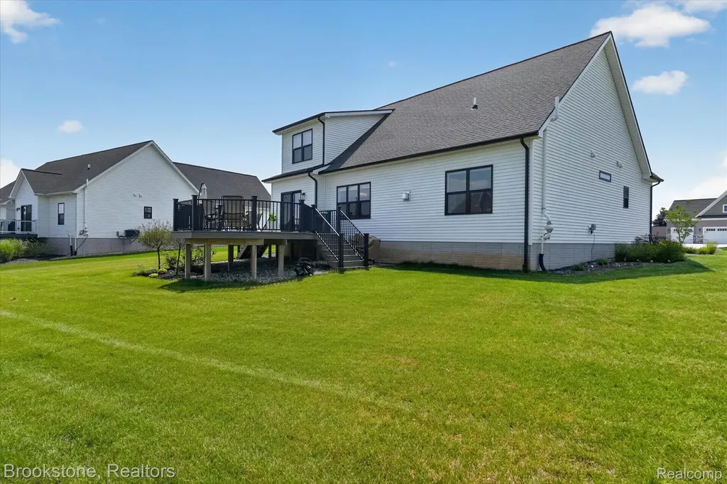 9830 Loretta Lane Green Oak Township MI 48178