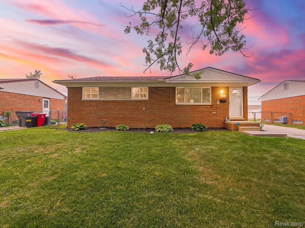 35725 Griswald Street Clinton Charter Township MI 48035