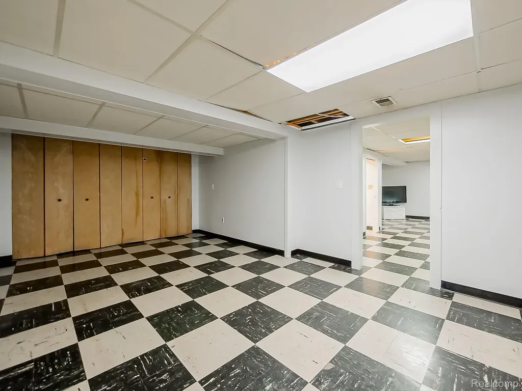 35725 Griswald Street Clinton Charter Township MI 48035
