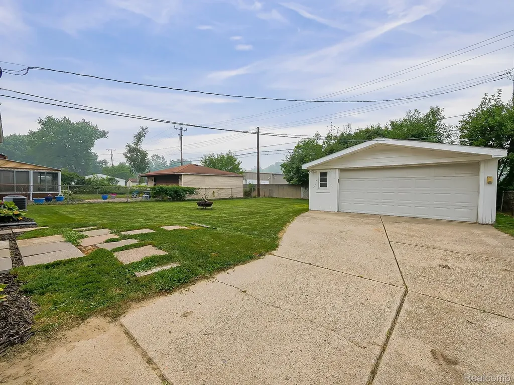 35725 Griswald Street Clinton Charter Township MI 48035