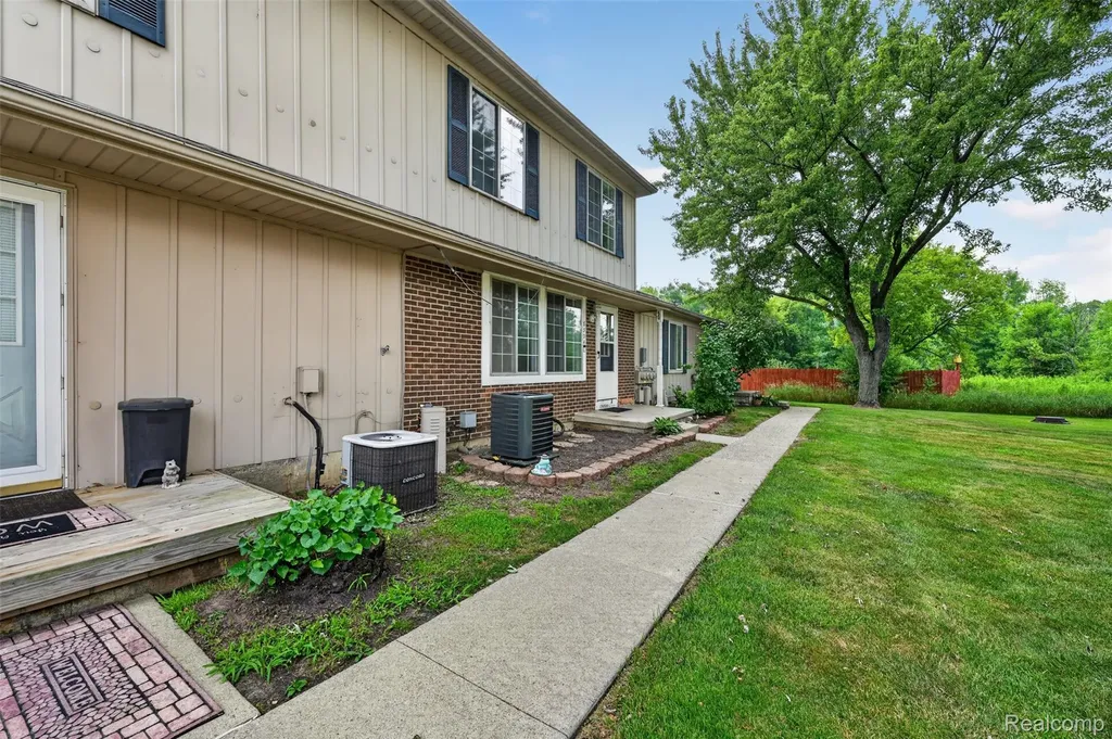 8324 N Genesee Road Genesee Charter Township MI 48458