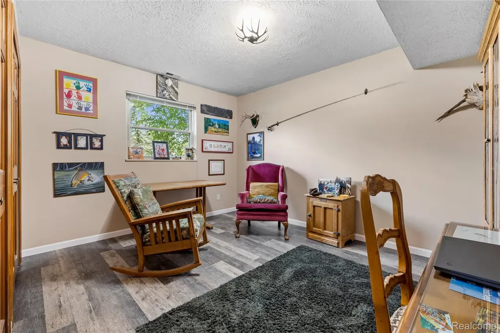 6180 Meyer Avenue Green Oak Township MI 48116