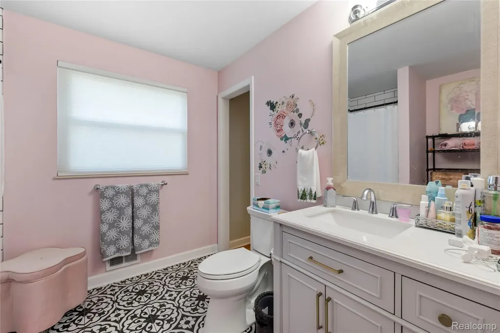 6180 Meyer Avenue Green Oak Township MI 48116