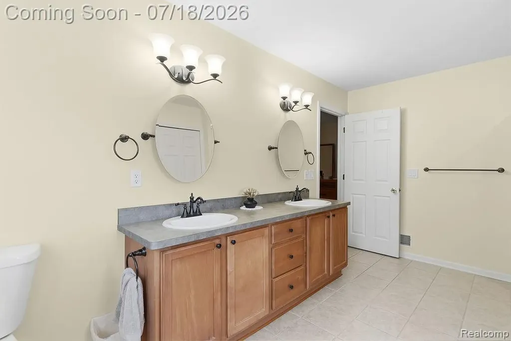 1529 Baypointe Circle Mundy Township MI 48439