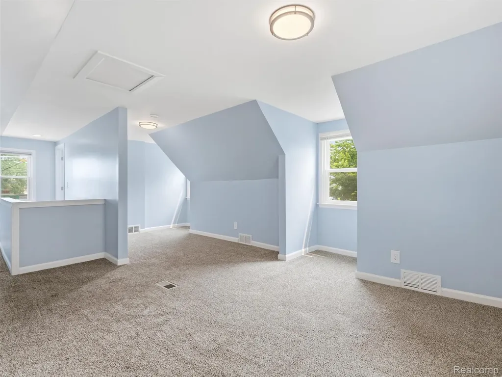 15201 Cavour Street Livonia City MI 48154