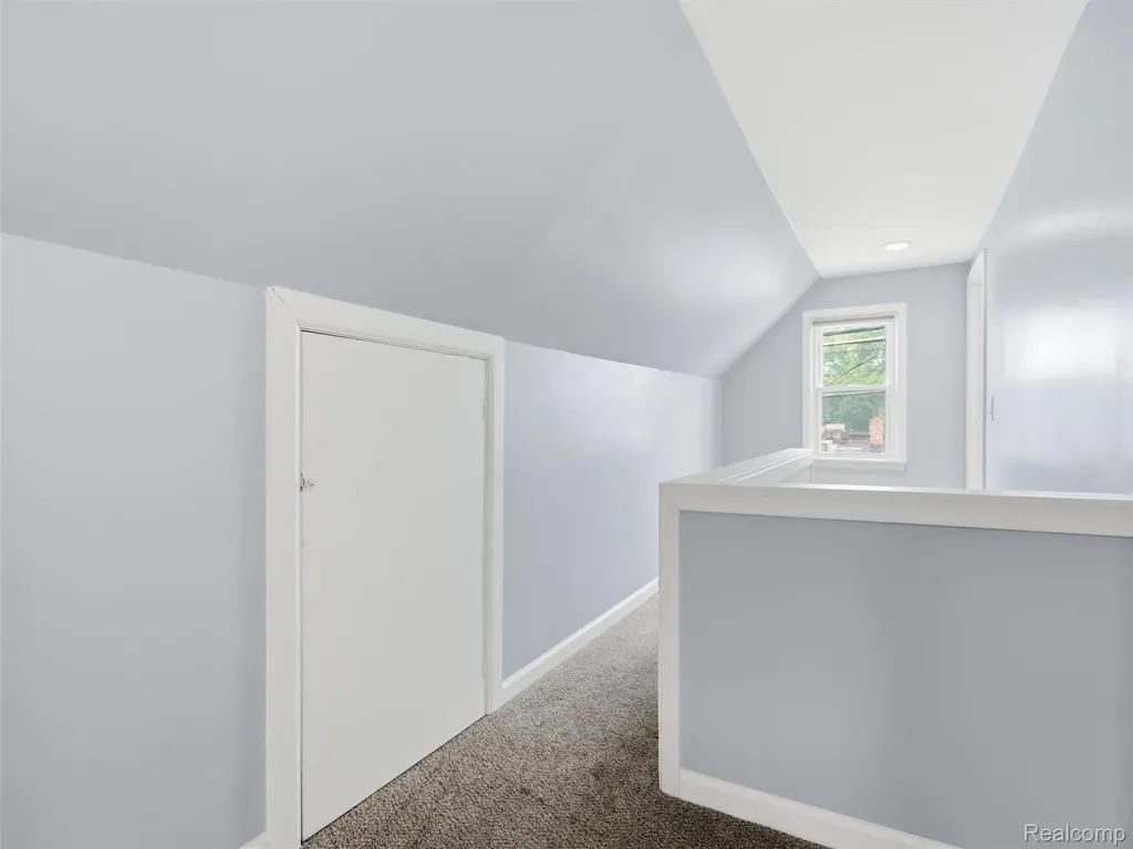 15201 Cavour Street Livonia City MI 48154