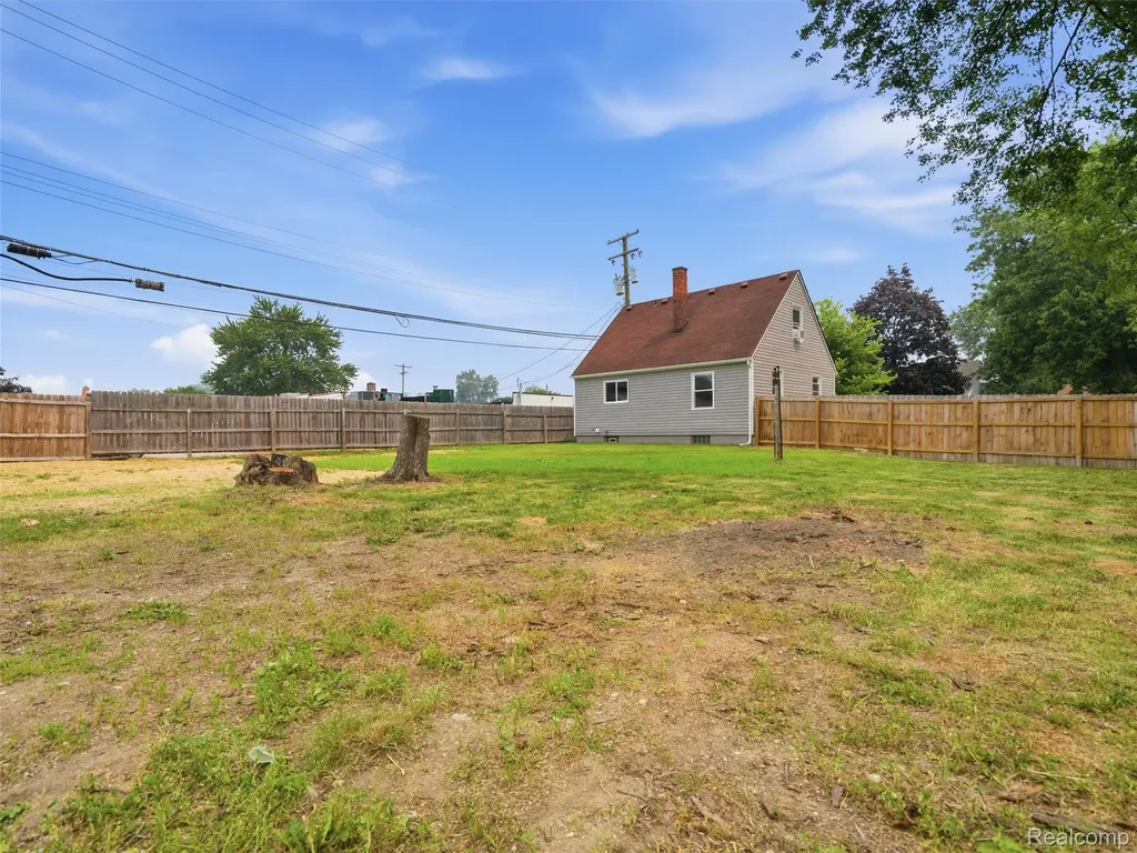 15201 Cavour Street Livonia City MI 48154