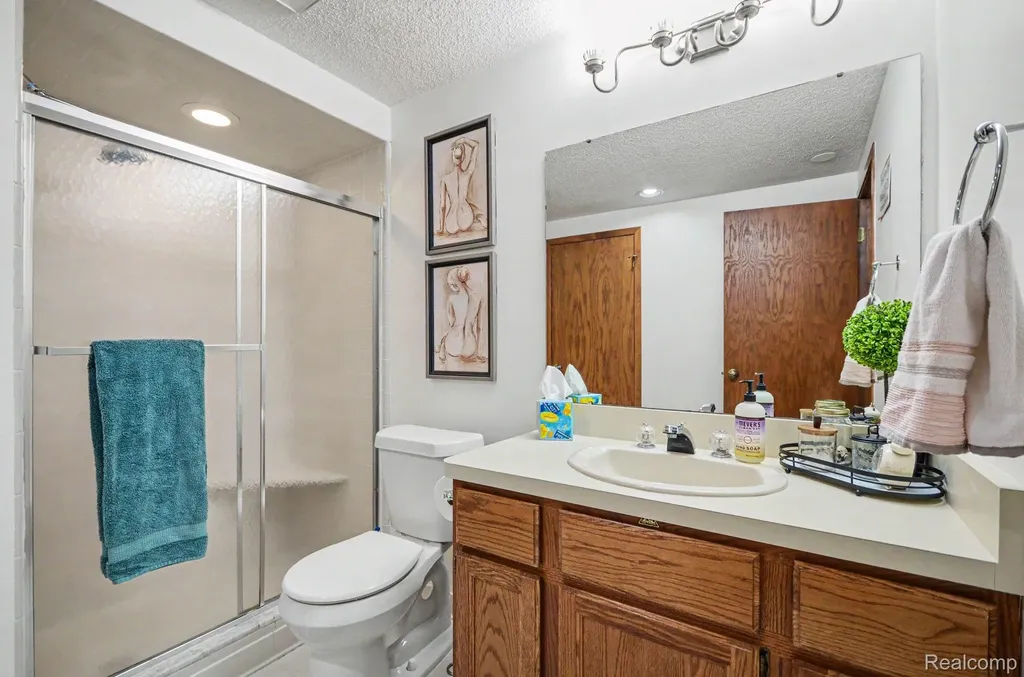 1991 Hunters Lane Orion Charter Township MI 48360