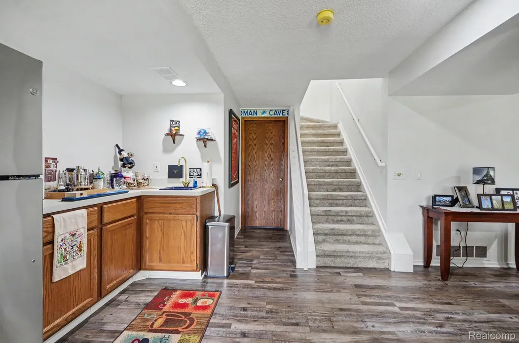 1991 Hunters Lane Orion Charter Township MI 48360