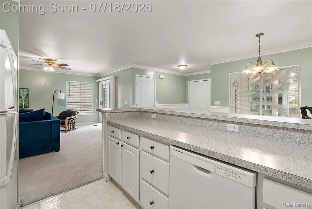 861 Saybrook Drive Waterford Charter Township MI 48327