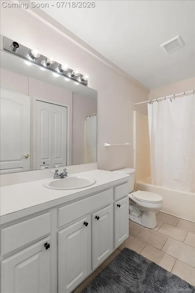 861 Saybrook Drive Waterford Charter Township MI 48327