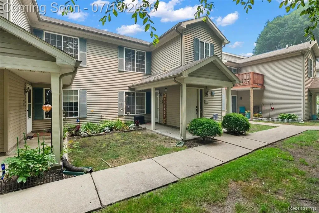 861 Saybrook Drive Waterford Charter Township MI 48327
