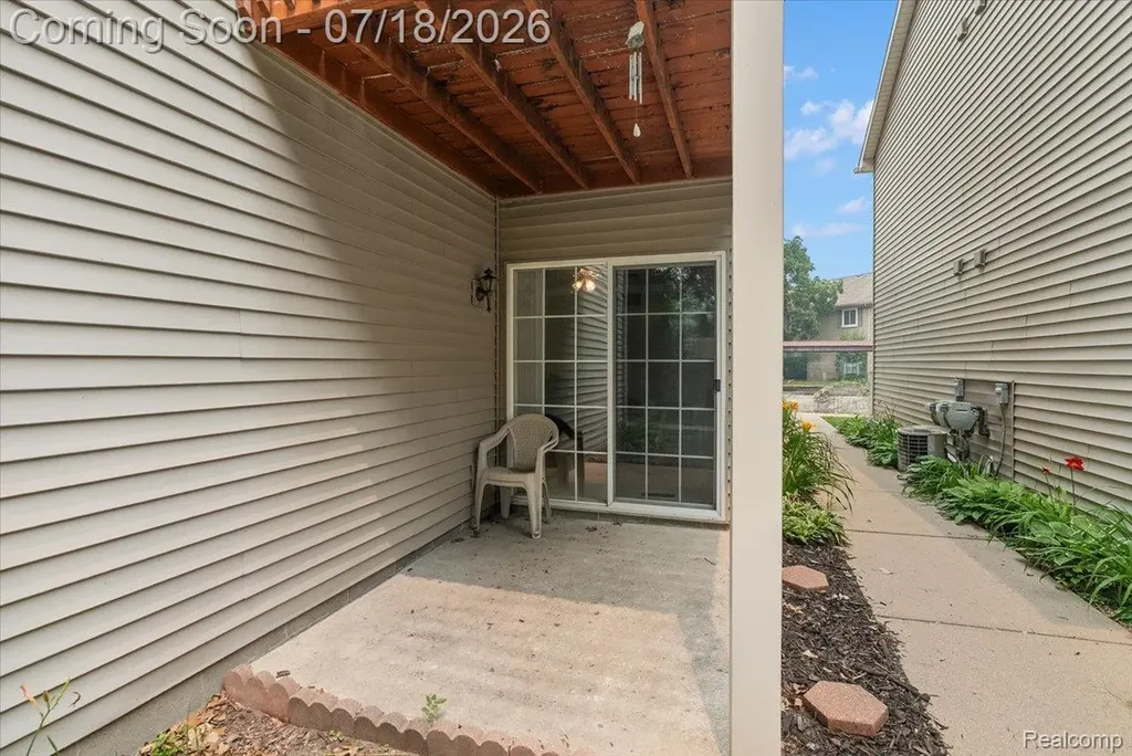 861 Saybrook Drive Waterford Charter Township MI 48327