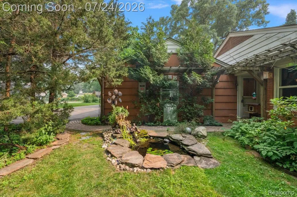 4170 Sandy Lane Bloomfield Hills City MI 48301