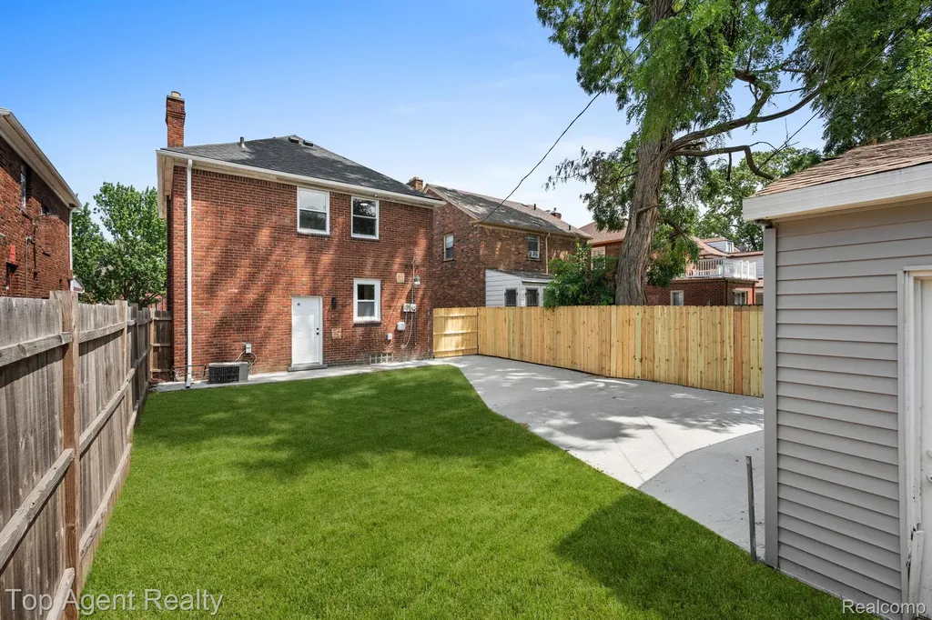 18947 Cherrylawn Street Detroit City MI 48221