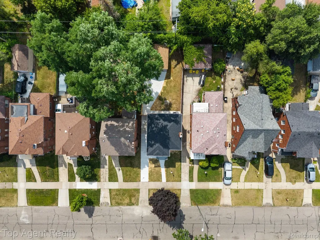 18947 Cherrylawn Street Detroit City MI 48221