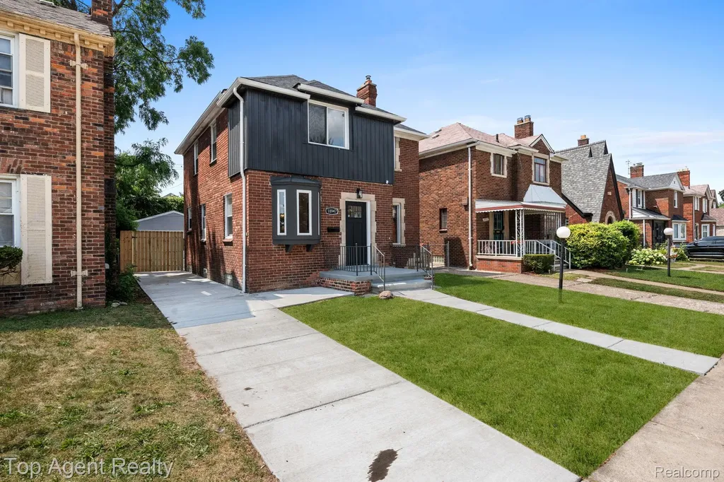 18947 Cherrylawn Street Detroit City MI 48221
