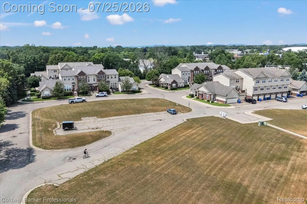 1385 Parkcrest Drive Waterford Charter Township MI 48327