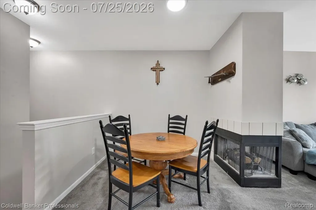 1385 Parkcrest Drive Waterford Charter Township MI 48327