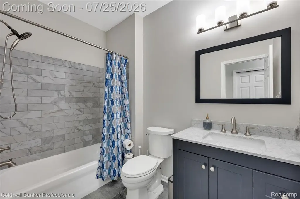 1385 Parkcrest Drive Waterford Charter Township MI 48327