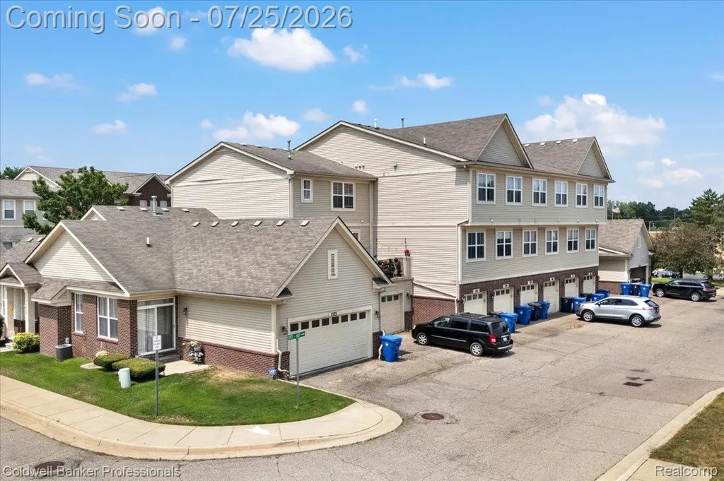 1385 Parkcrest Drive Waterford Charter Township MI 48327