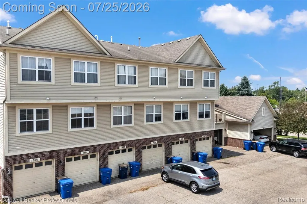 1385 Parkcrest Drive Waterford Charter Township MI 48327