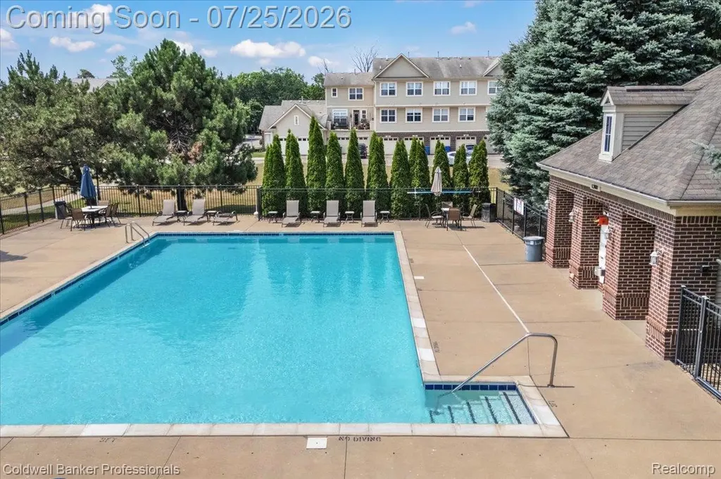 1385 Parkcrest Drive Waterford Charter Township MI 48327