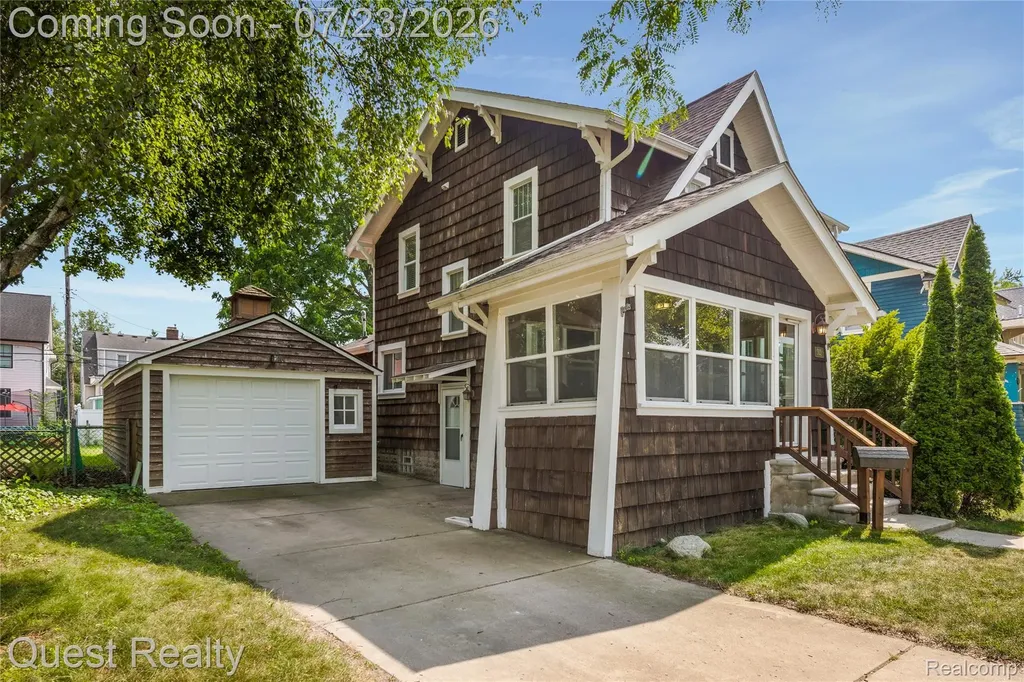 703 Florence Avenue Royal Oak City MI 48067