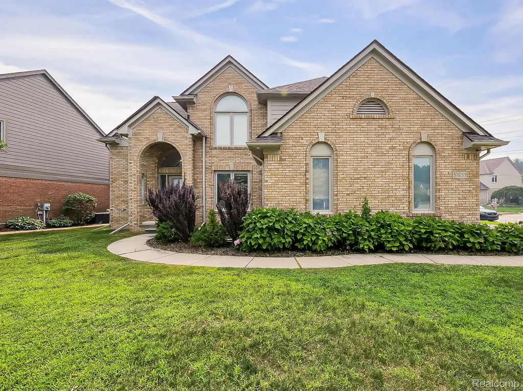 57633 Yorkshire Drive Washington Township MI 48094