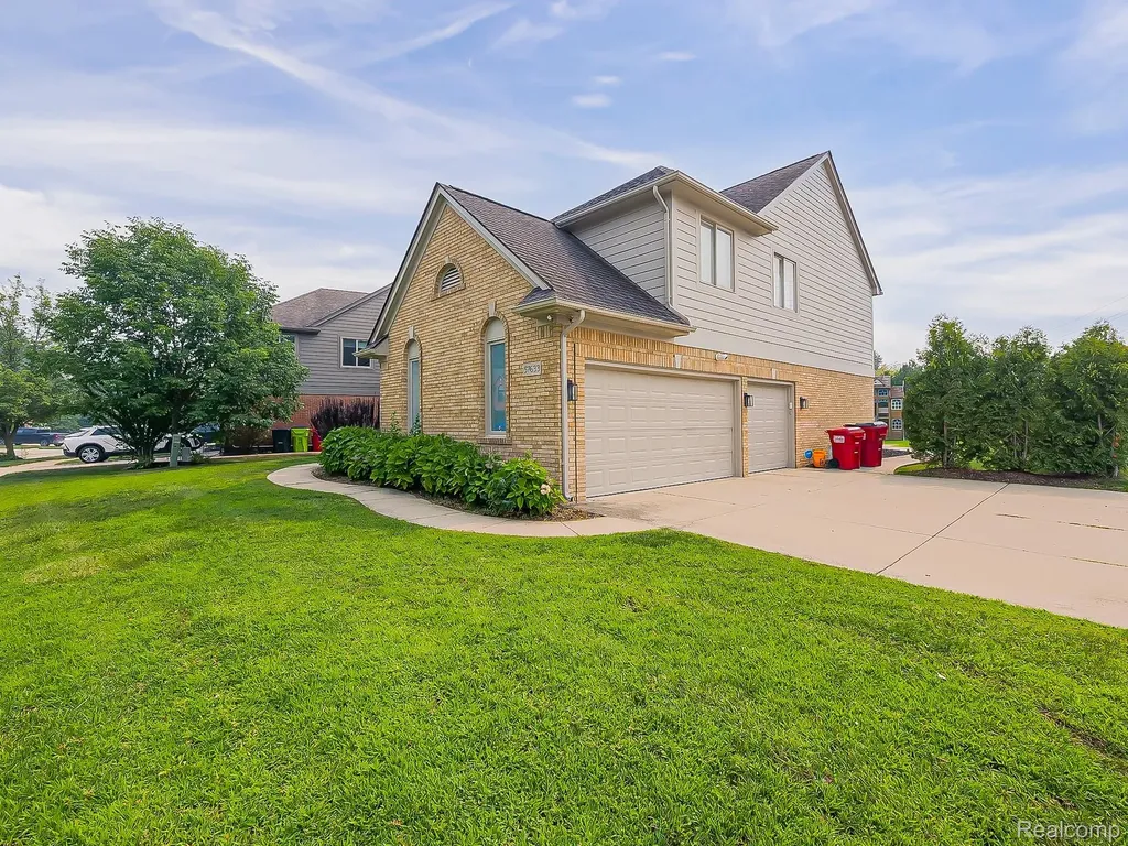 57633 Yorkshire Drive Washington Township MI 48094