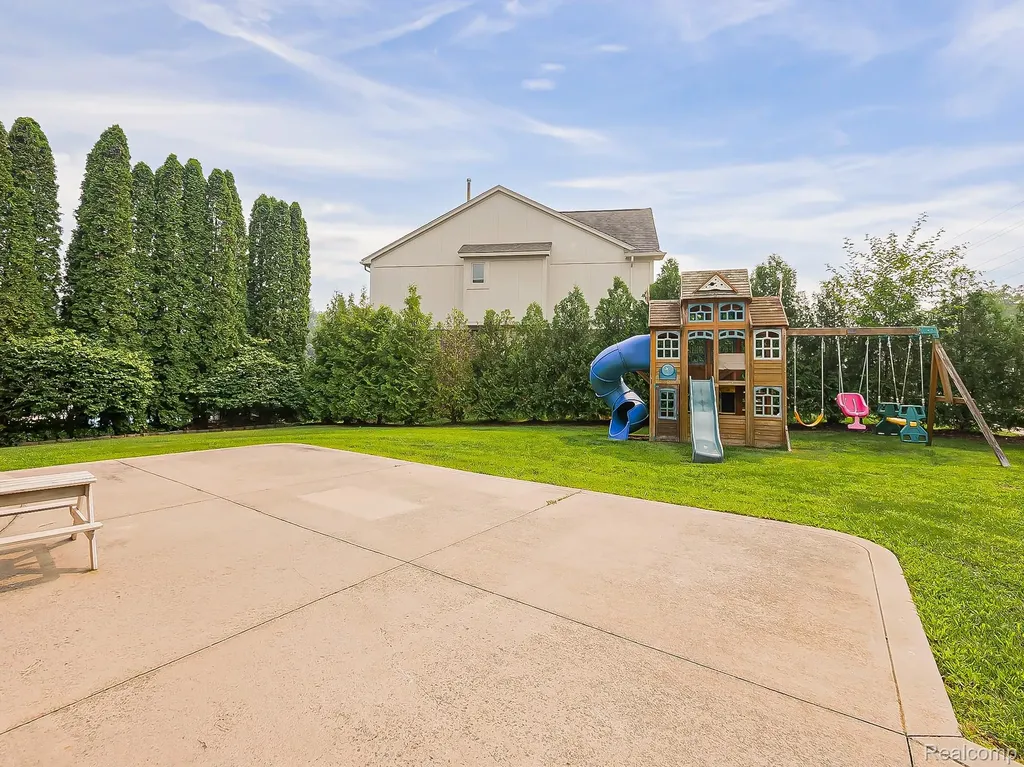 57633 Yorkshire Drive Washington Township MI 48094