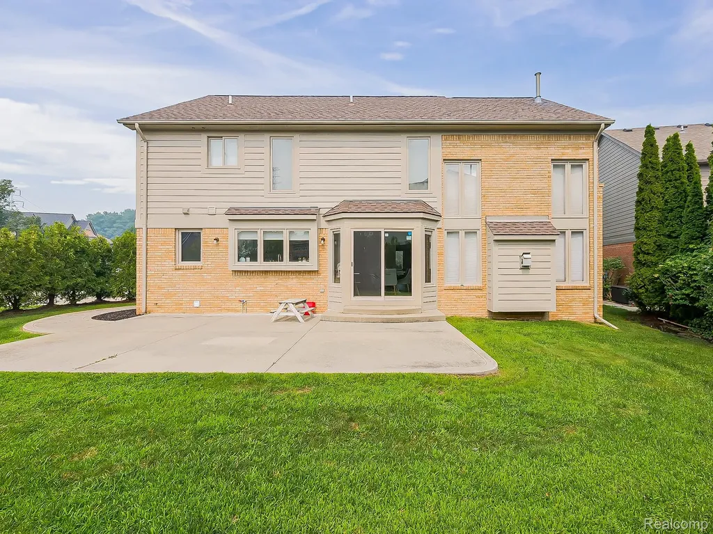 57633 Yorkshire Drive Washington Township MI 48094