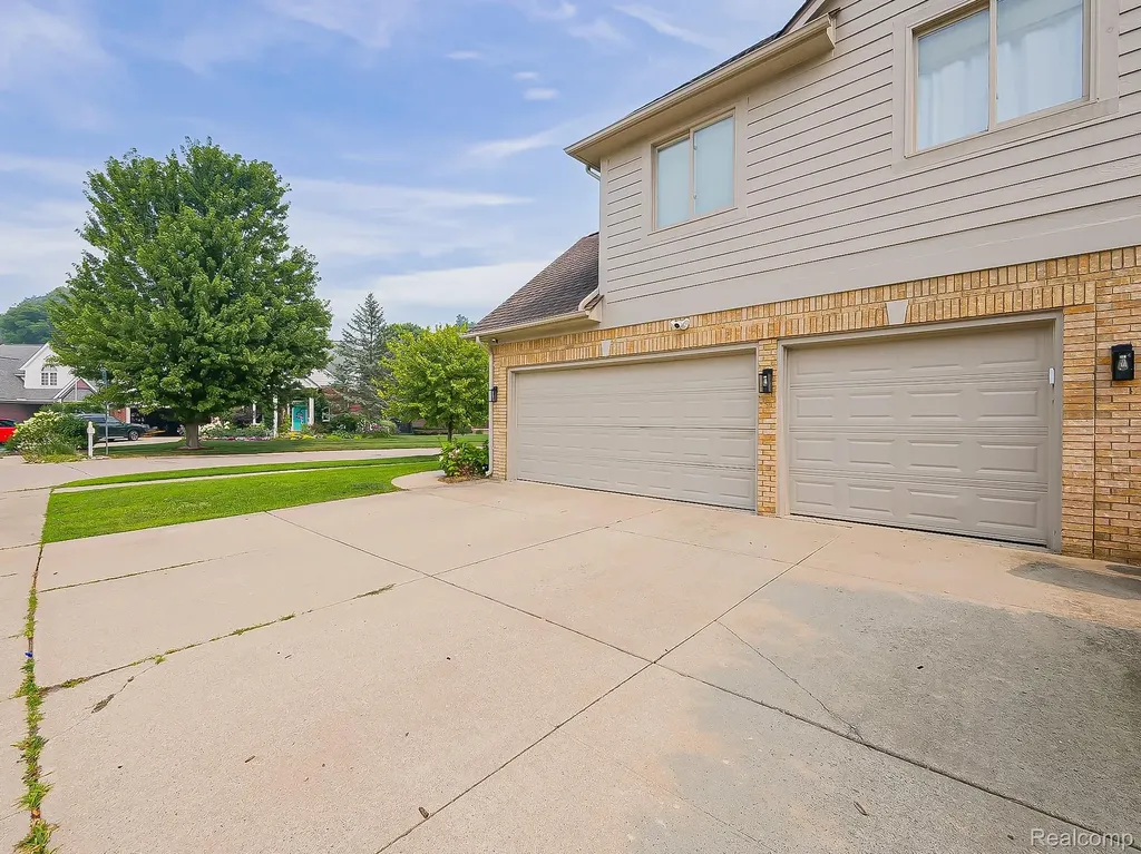 57633 Yorkshire Drive Washington Township MI 48094