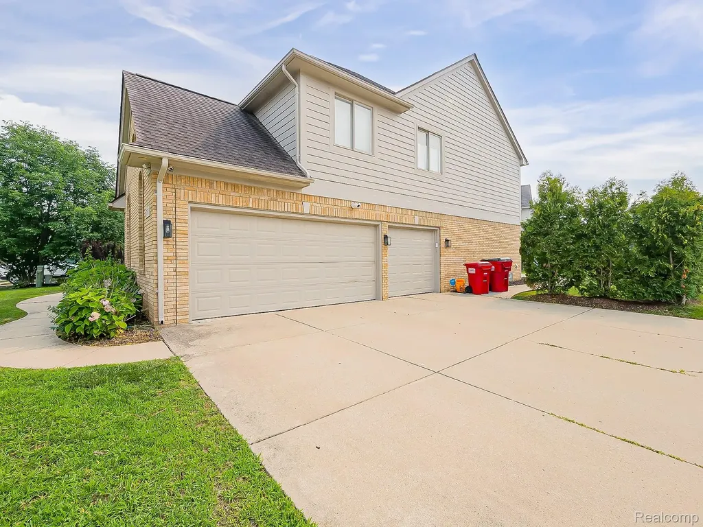 57633 Yorkshire Drive Washington Township MI 48094